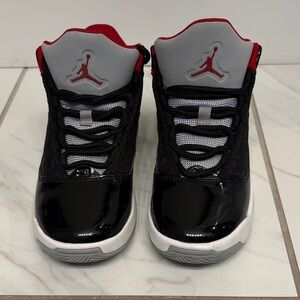 Patent Leather Jordan Max Aura 2- Black Cement
Kids Size 3.5Y